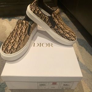 100%authentic Dior slip on sneakers sz 39